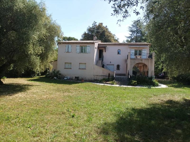 Maison - 187 m² - 7 pièces