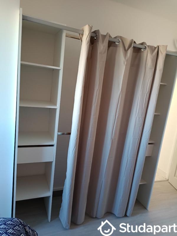 Chambre - 9 m² - 1 pièce