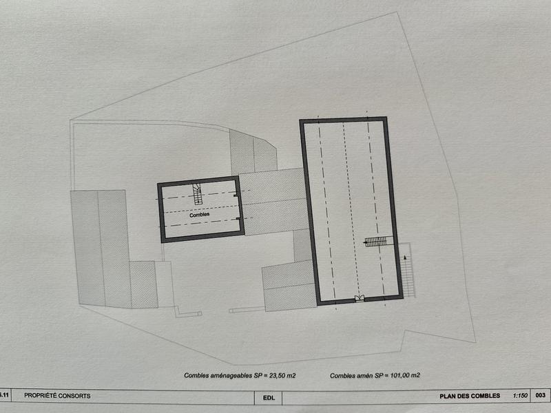 Maison - 224 m² - 13 pièces