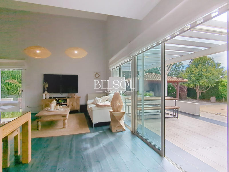 Villa - 160 m² - 5 pièces