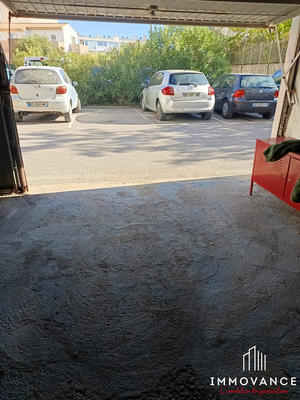 Parking / Garage - 56 m²