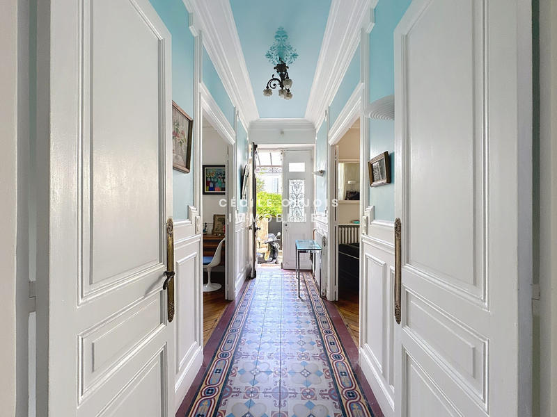 Maison - 147 m² - 9 pièces