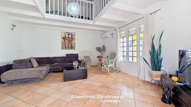 Maison - 200 m² - 5 pièces