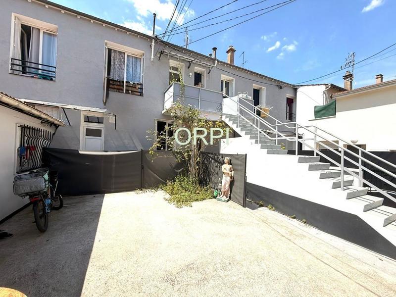 Immeuble - 144 m² - 14 pièces