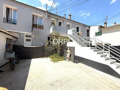 Immeuble - 144 m² - 14 pièces