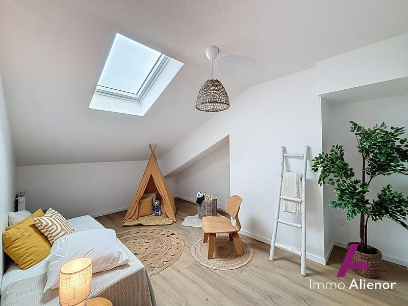 Duplex - 99 m² - 5 pièces