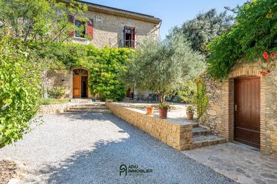 Mas - 400 m² - 15 pièces