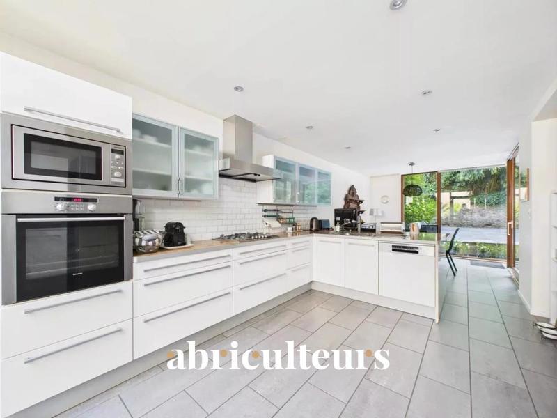 Maison d'architecte - 316 m² - 9 pièces