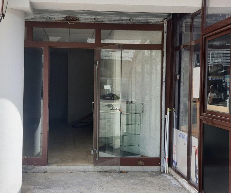 Local commercial - 35 m² - 3 pièces