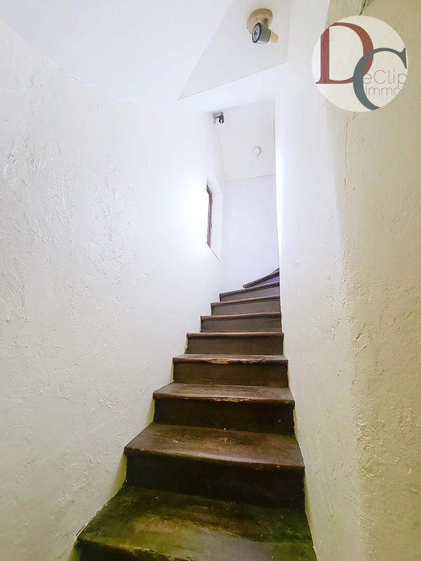 Maison - 90 m² - 5 pièces