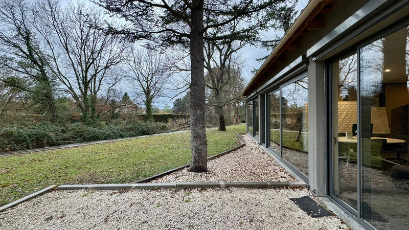 Bureau - 83 m² - 1 pièce