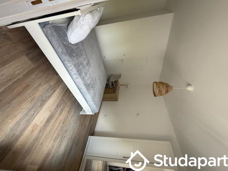 Chambre - 12 m² - 1 pièce