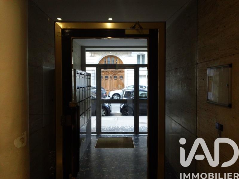 Studio - 9 m² - 1 pièce