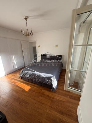 Appartement - 90 m² - 4 pièces