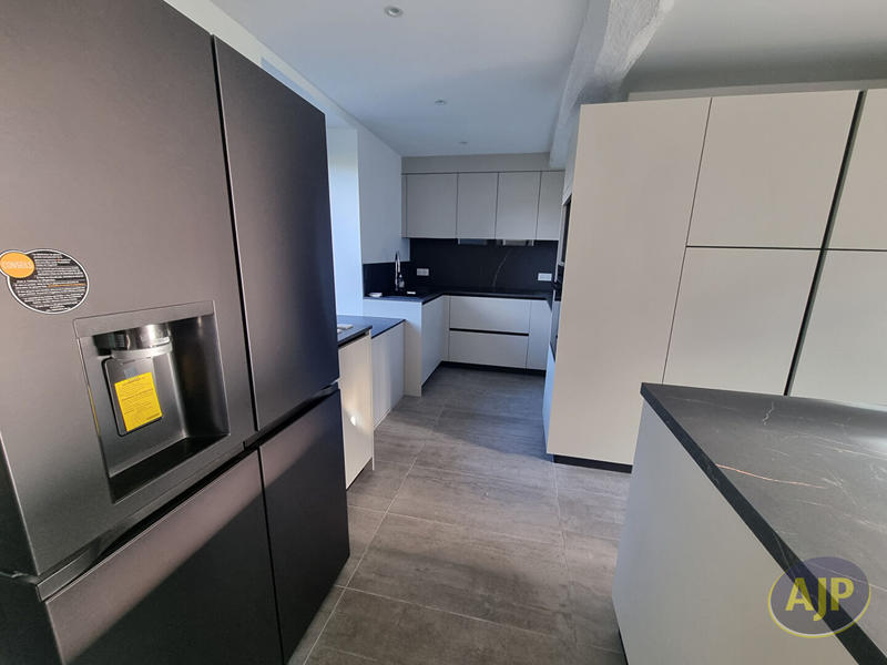 Maison - 153 m² - 5 pièces