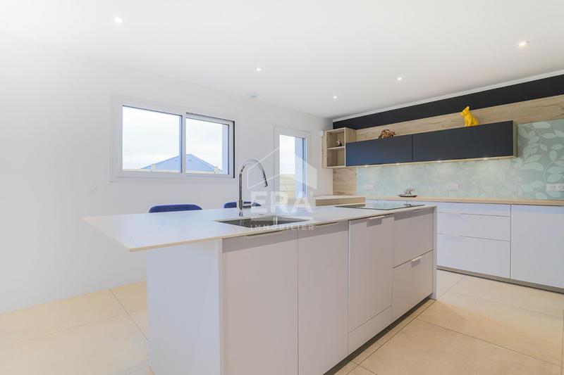 Maison - 163 m² - 7 pièces