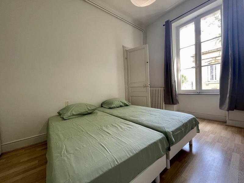 Appartement - 100 m² - 4 pièces