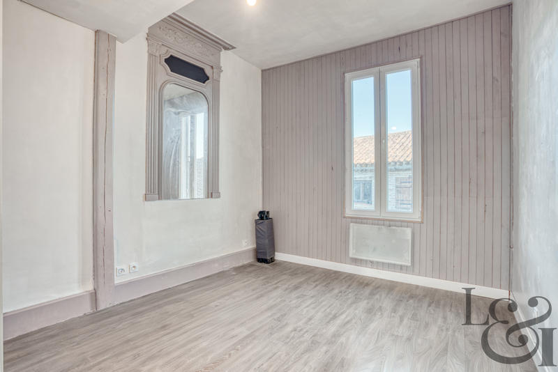 Maison - 304 m² - 16 pièces