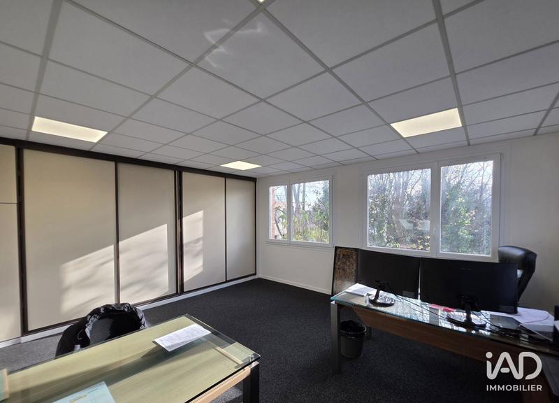 Bureau - 137 m²