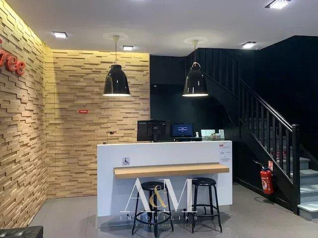 Local commercial - 90 m² - 3 pièces