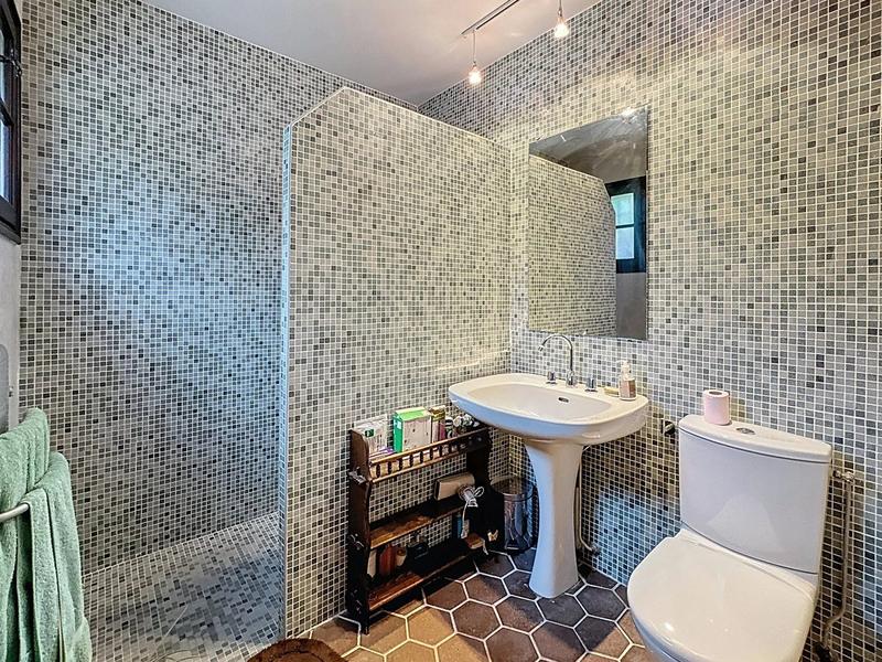 Maison - 199 m² - 7 pièces