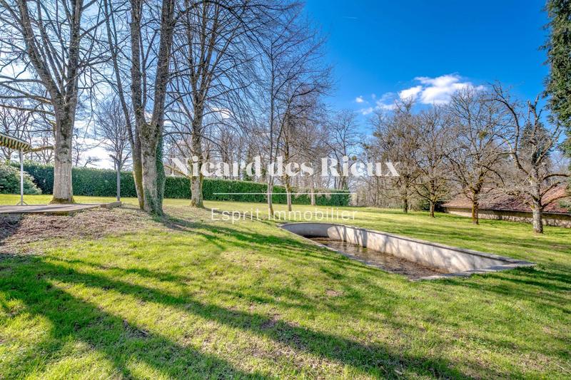 Maison - 260 m² - 7 pièces