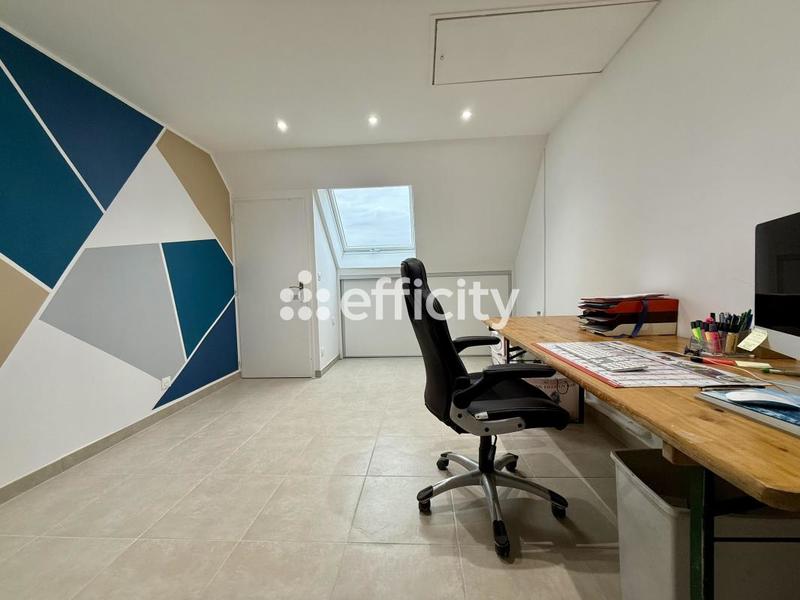 Maison - 272 m² - 7 pièces