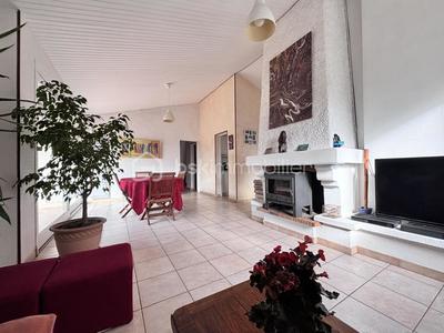 Maison traditionnelle - 130 m² - 6 pièces