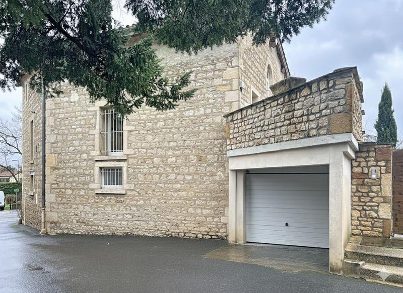 Maison - 192 m² - 6 pièces