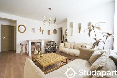 Chambre - 10 m² - 1 pièce