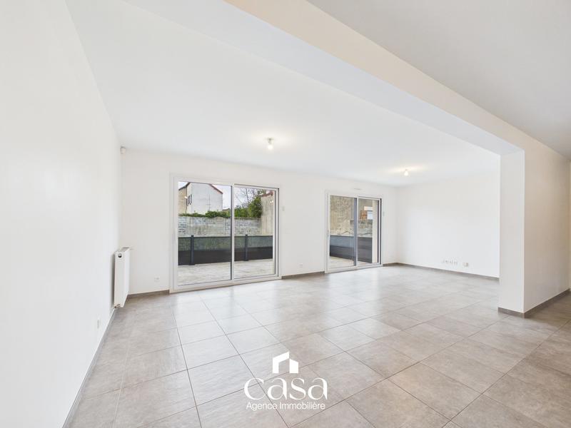 Maison - 99 m² - 5 pièces