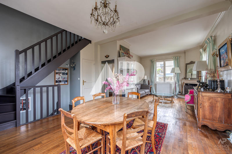 Maison - 150 m² - 7 pièces