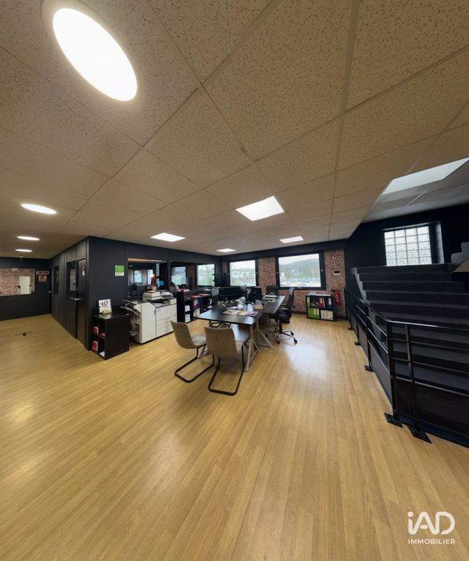 Local commercial - 592 m²