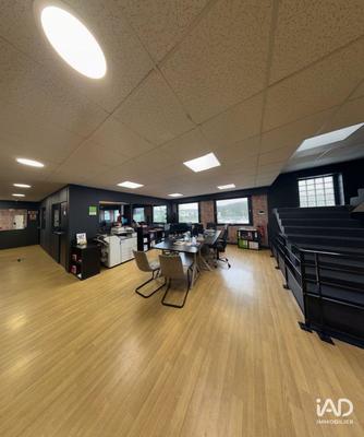 Local commercial - 592 m²