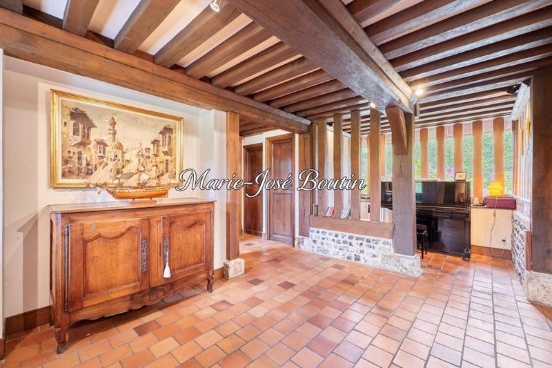 Maison - 250 m² - 9 pièces