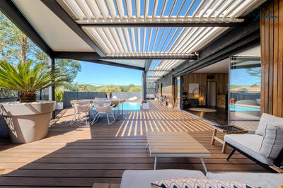 Villa - 205 m² - 6 pièces