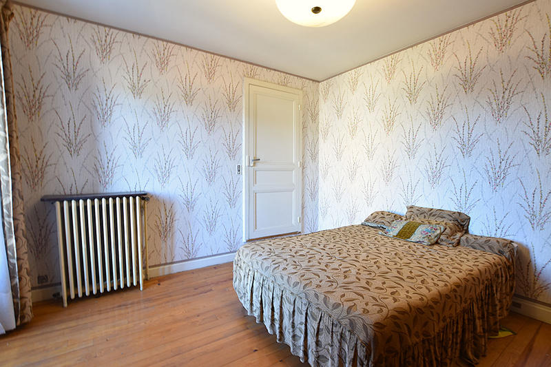 Maison - 155 m² - 9 pièces