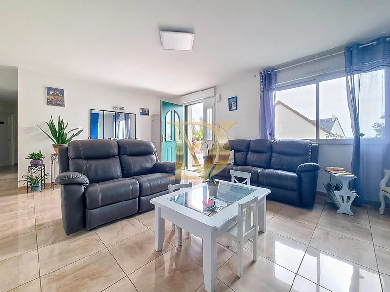 Maison - 230 m² - 8 pièces