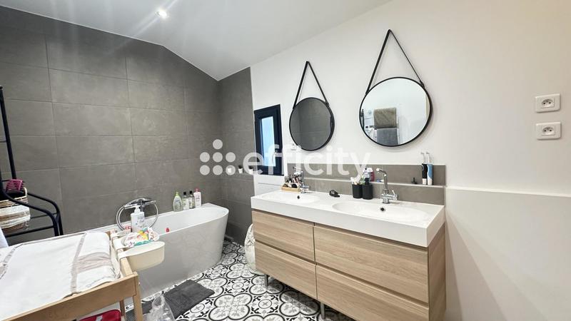 Maison - 120 m² - 5 pièces