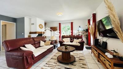 Maison - 111 m² - 4 pièces