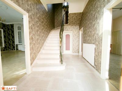 Maison - 206 m² - 10 pièces