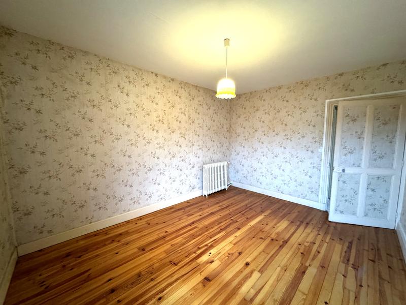 Maison - 100 m² - 6 pièces