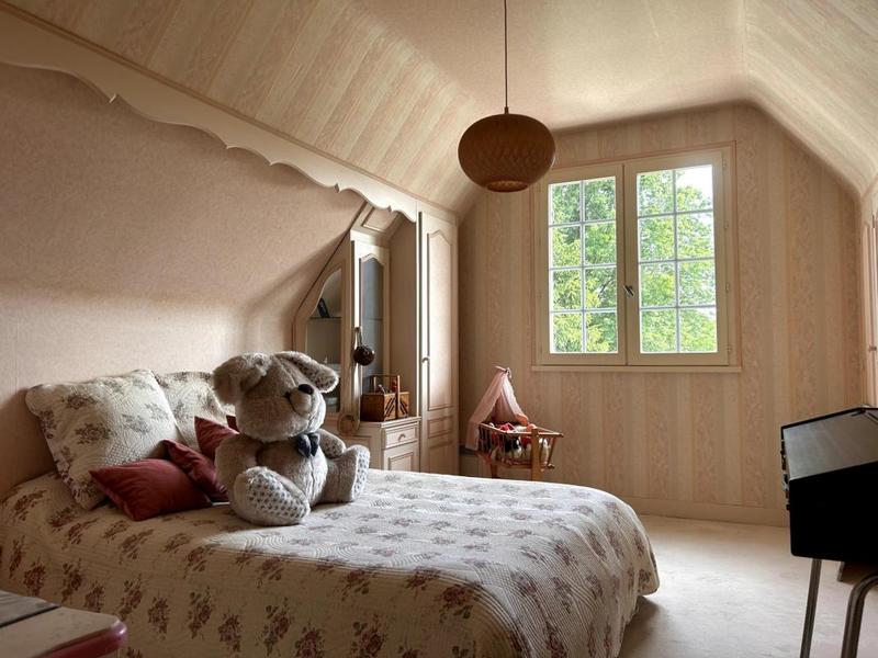 Propriété - 214 m² - 10 pièces