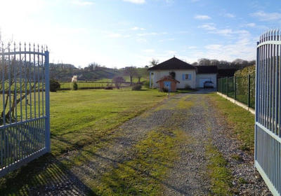 Maison - 100 m² - 4 pièces