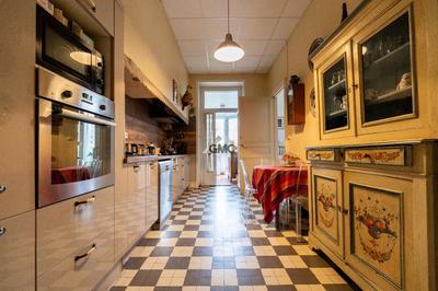 Appartement - 270 m² - 6 pièces