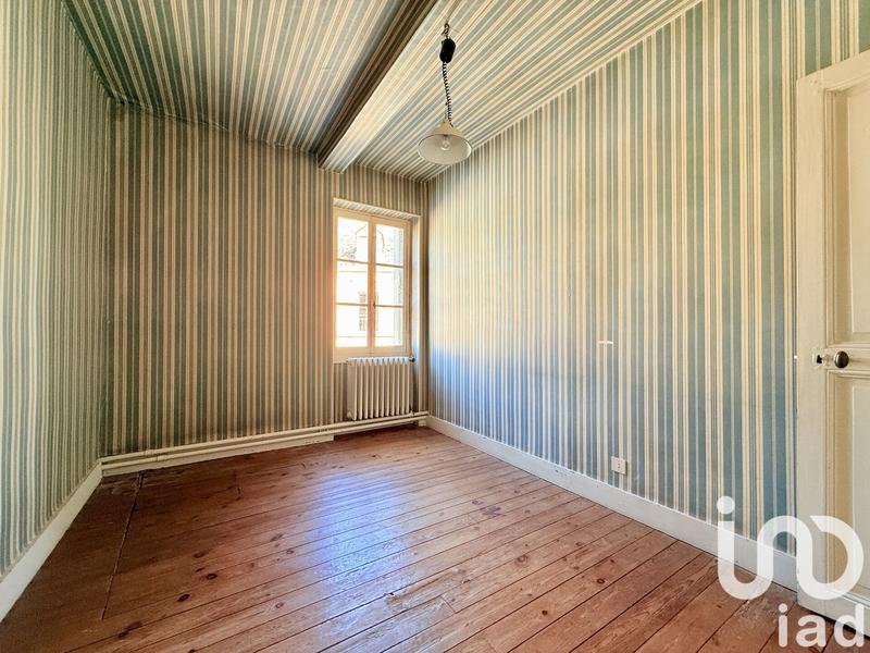 Maison - 202 m² - 9 pièces