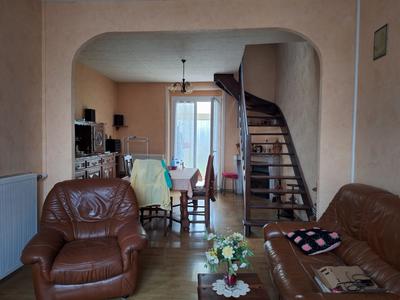 Maison - 94 m² - 4 pièces