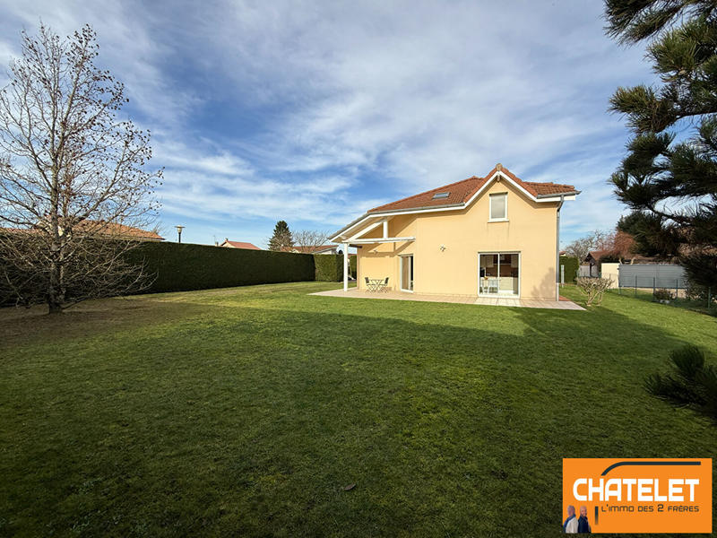 Maison - 135 m² - 6 pièces