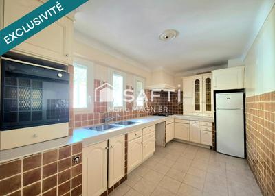 Maison - 146 m² - 5 pièces