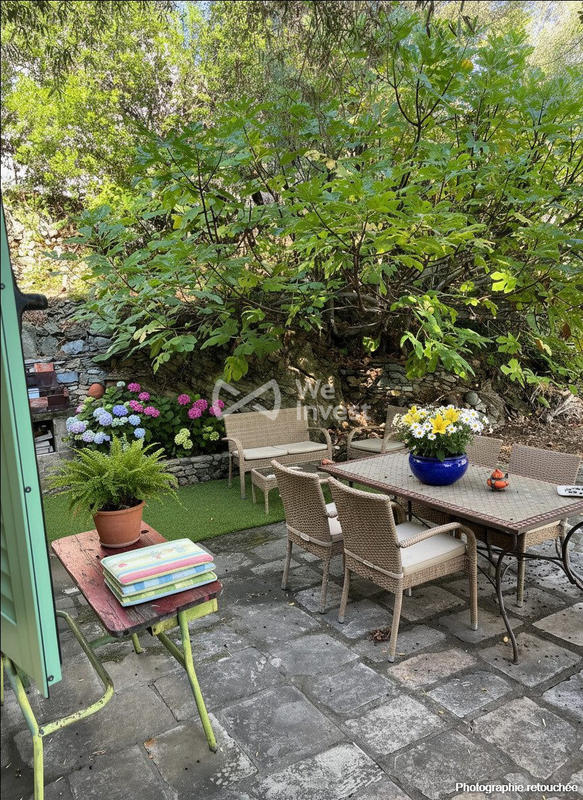 Maison traditionnelle - 220 m² - 12 pièces